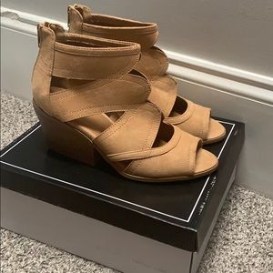 New in Box Qupid Toffee Suede Wedges